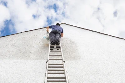 Peinture extérieure à Eyburie — façades et ravalement